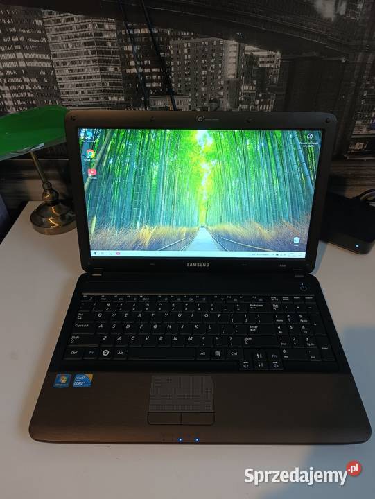 Laptop Samsung praktycznie nowy Nysa sprzedam