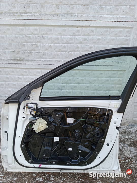 DRZWI PRAWE PRZÓD PRZEDNIE MERCEDES CKLASA W205 Rakoniewice