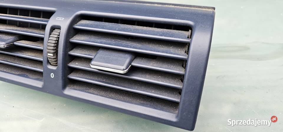 Kratka nawiewu środkowa niebieska mercedes w210 wielkopolskie Zbąszyń