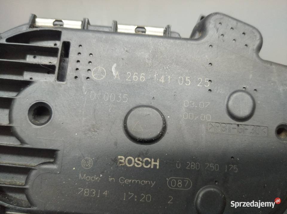 Mercedes Aklasa przepustnica