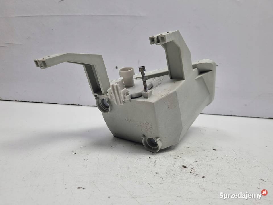 Opel Vectra B LIFT HALOGEN PRAWY PRZÓD przedni Części samochodowe lubelskie Janów sprzedam