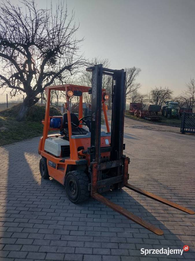 Wózek widłowy Toyota 1500 udźwigu gaz Sośno