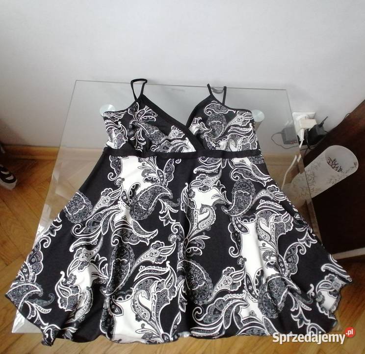 NOWY ASYMETRYCZNY CZARNO BIAŁY TOP ETAM R UK Rozmiar 44(XXL) Łódź