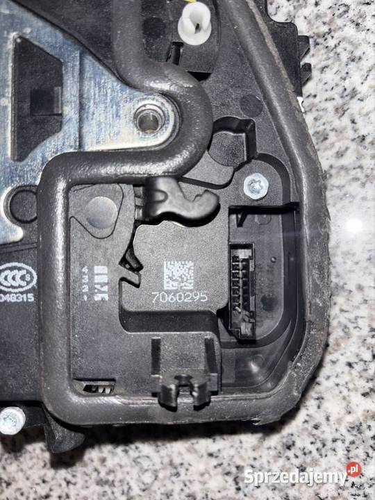 Zamek drzwi bmw e90 lewy tył osobowe Bydgoszcz