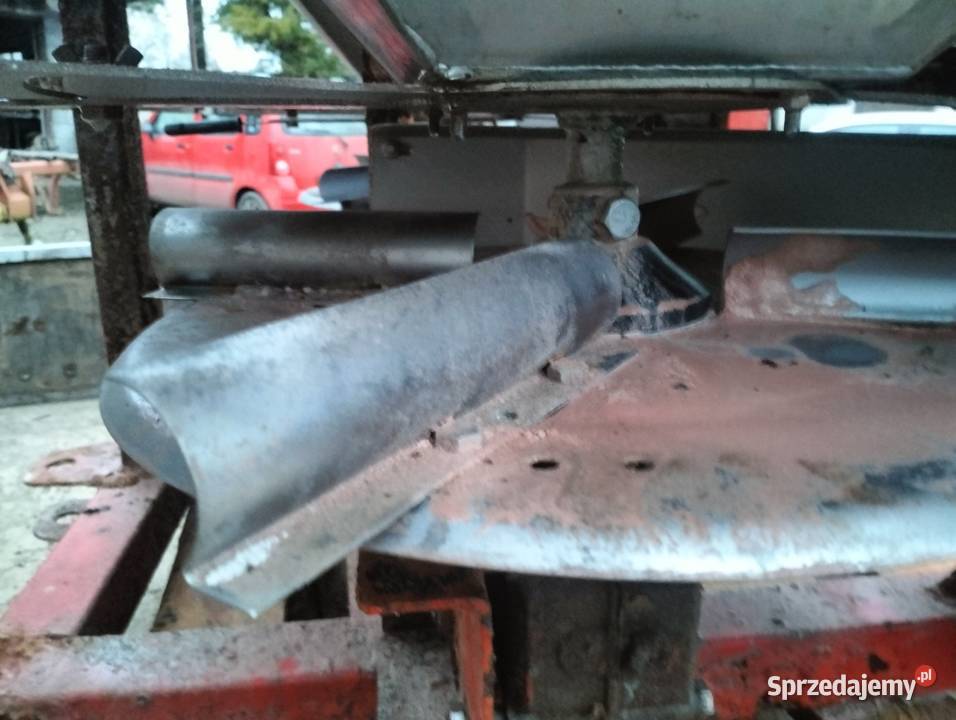 Sprzedam rozsiewacz do nawozów 2 talerzowy Czechy sprzedam