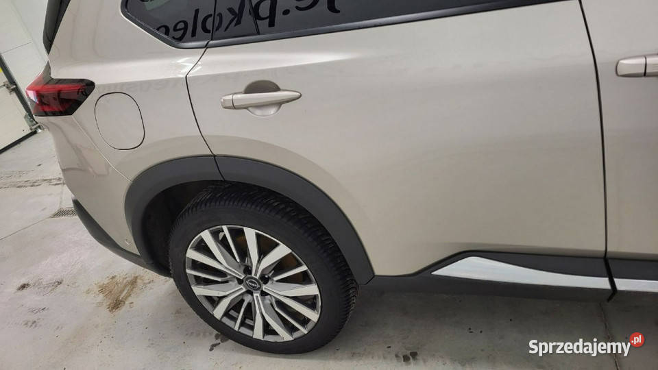 Nissan XTrail 15 VCT ePOWER Tekna e4ORCE 7os IV światła przeciwmgielne sprzedam