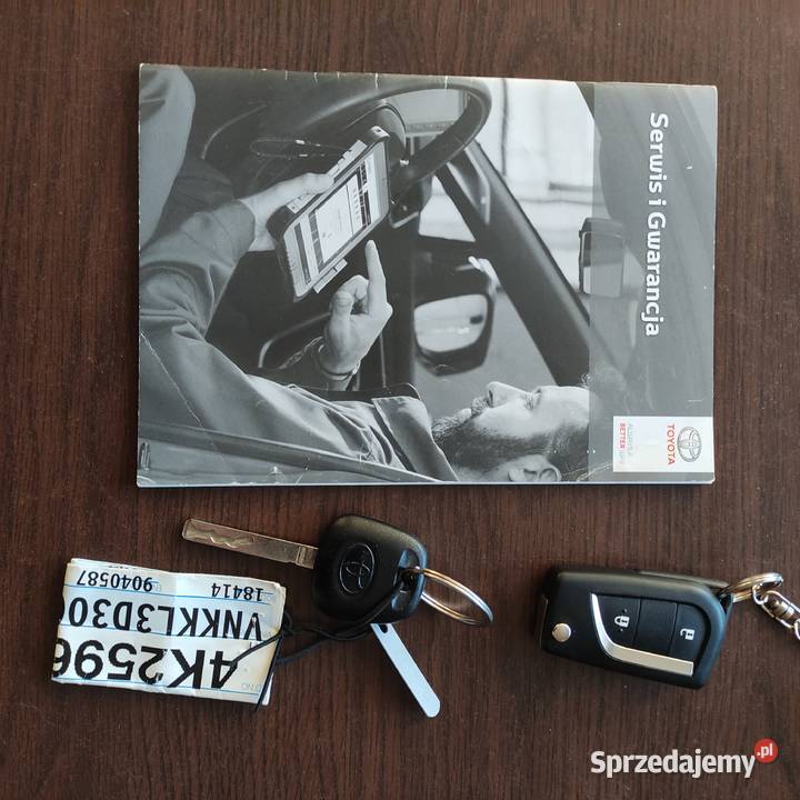 Toyota Yaris 10 Active Salon Polska garażowany sprzedam