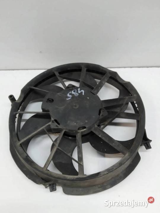 WENTYLATOR CHŁODNICY PRAWY 30 V6 3F1H8C607EA Rok produkcji 2004