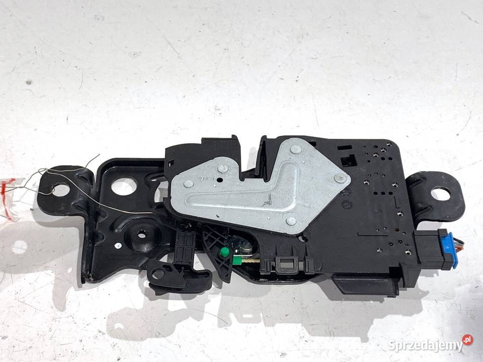 ZAMEK KLAPY TYŁ BMW F39 Crossover 7464415 osobowe