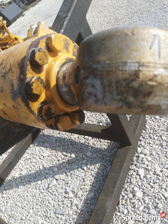 Siłownik Liebherr A R 916 922 317 924 313 D142 Części do maszyn budowlanych sprzedam