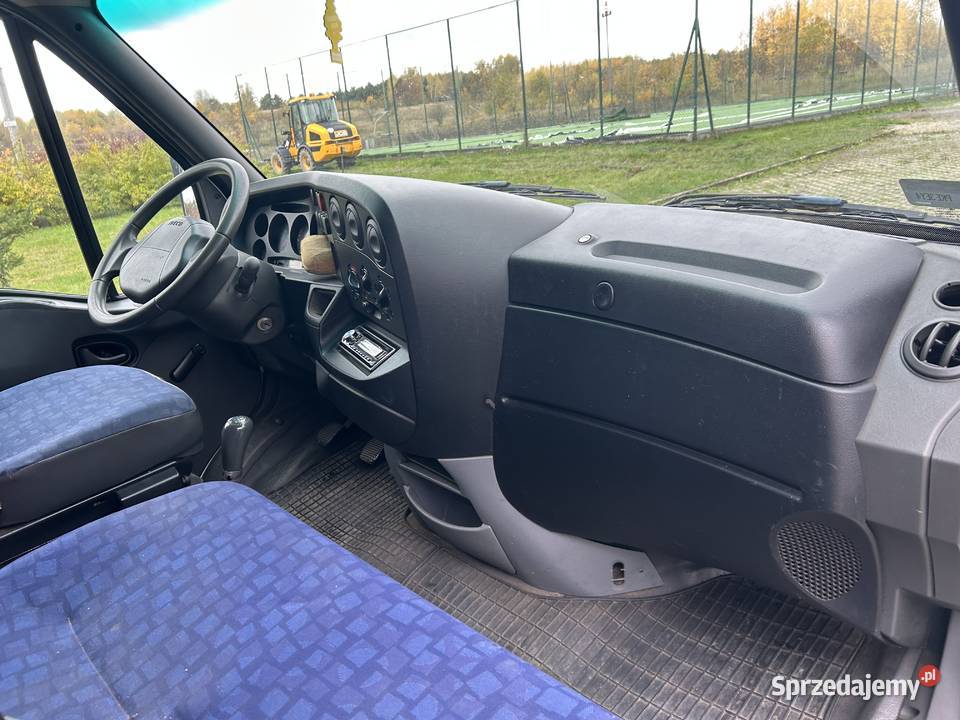 Iveco Daily 35S12 plandeka ZAMIANA na osobowe manualna Poznań