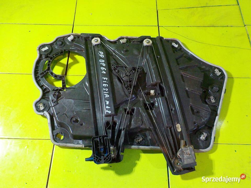 FORD FIESTA MK8 17r podnosnik szyby prawy przod Suków