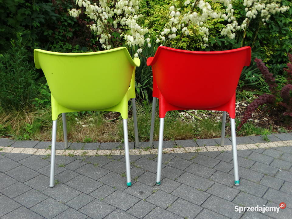 Dwa Hiszpańskie krzesła z tworzywa sztucznego