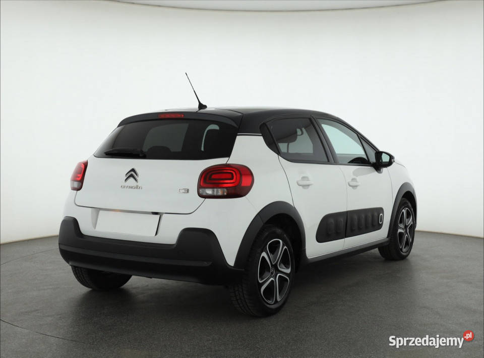 Citroen C3 12 PureTech czujnik parkowania