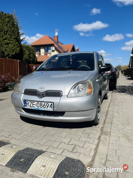 Toyota Yaris 10 1000cm3 Warszawa