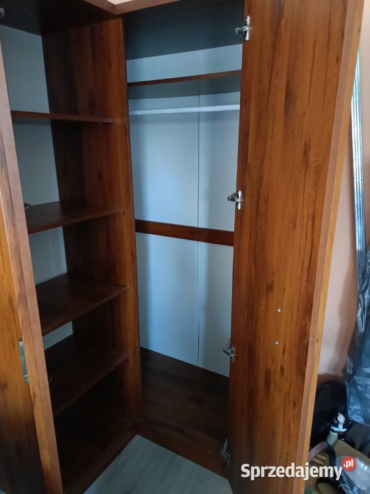 Komoda i szafa narożna