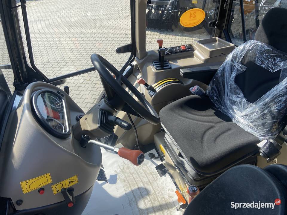 Ciągnik rolniczy FARMTRAC 555DTc V Elegance Opatówek