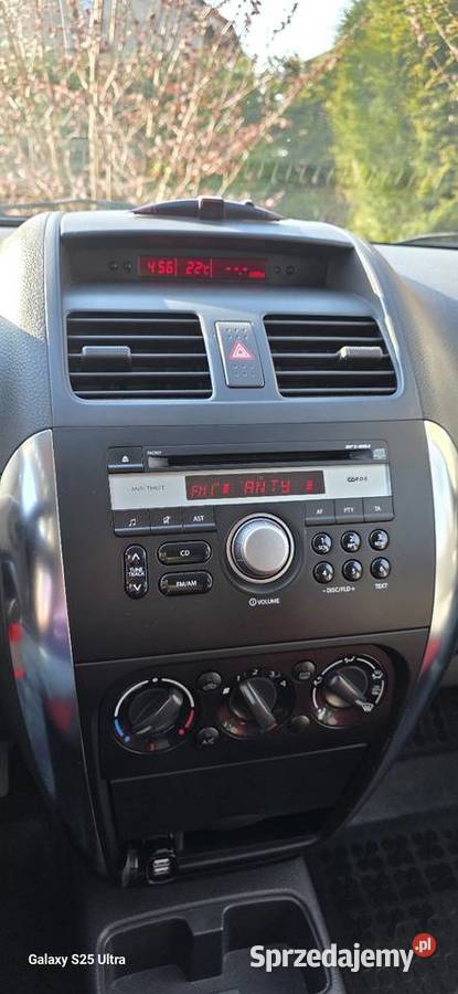 SUZUKI SX4 15 VVT Comfort Super stan Kozy sprzedam