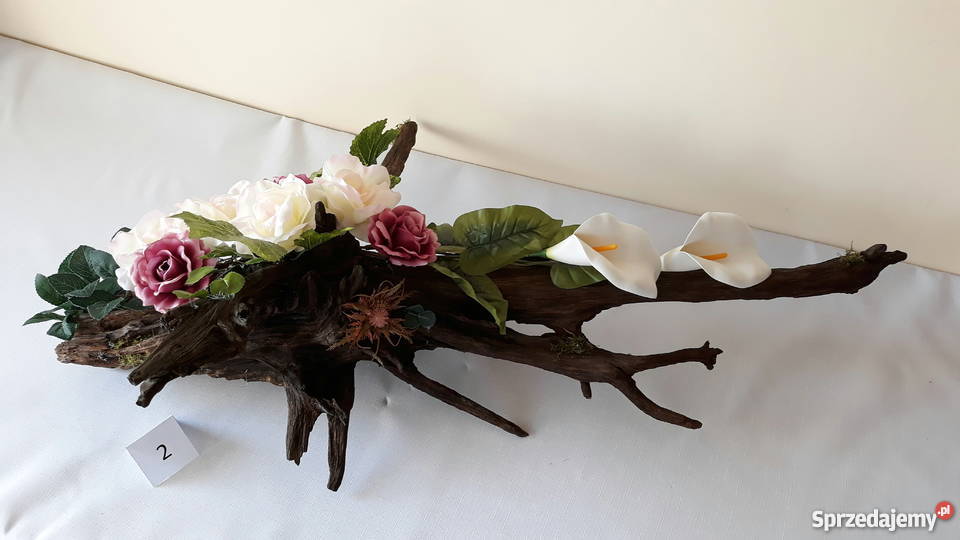 Dekoracja kwiatowa na korzeniu sprzedam