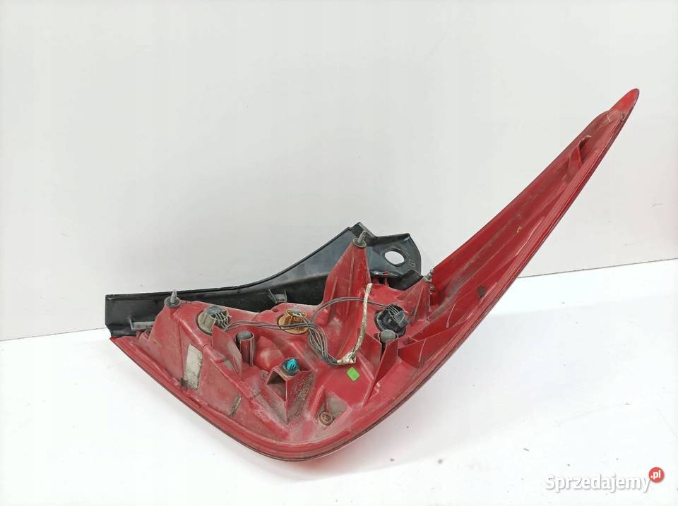 LAMPA TYŁ LEWA EU Nissan Tiida I 20042012 osobowe świętokrzyskie