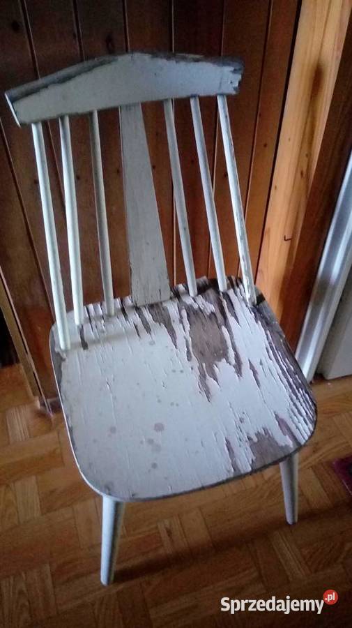 Patyczak krzesło drewniane z okresu PRL-u do renowacji.