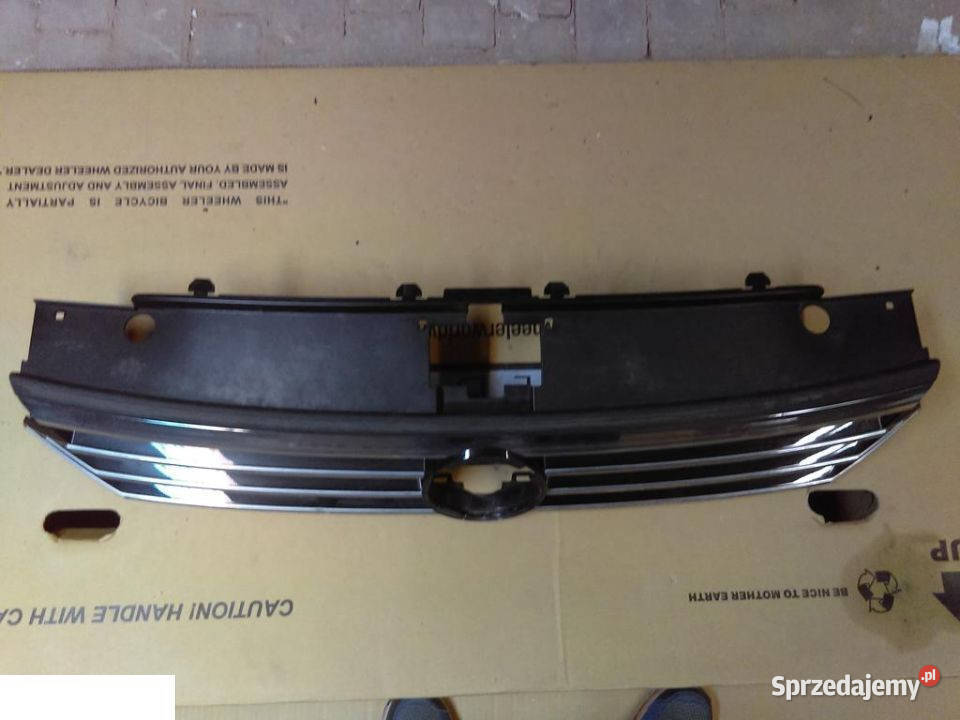 VW PASSAT 2016 ATRAPA GRILL Kozubszczyzna