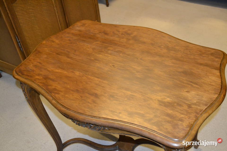 stolik ludwikowski kolor orzech Antyki, Sztuka, Kolekcje sprzedam