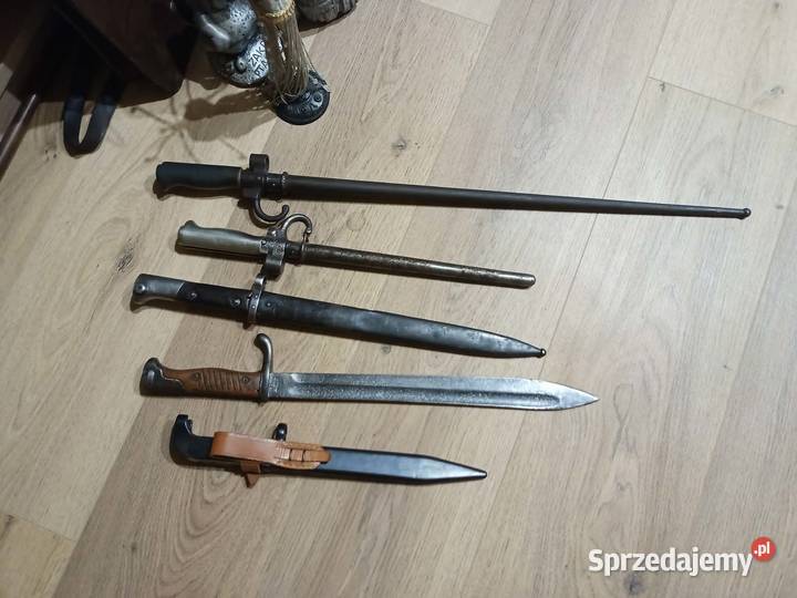 Bagnet Liść lebel AK Rózne z Epoki Łańcut