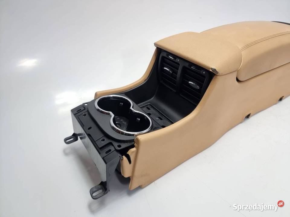 PODŁOKIETNIK MASERATI GRANTURISMO S osobowe Lipno