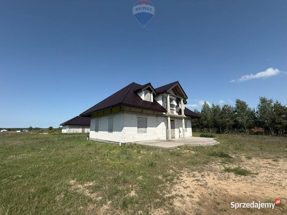 Dom z dużą działką na sprzedaż w Charzynie 5750m2 Charzyno