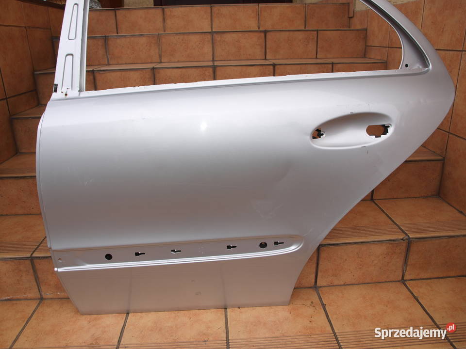 Mercedes E klasa W211 drzwi lewe tył sedan 2002