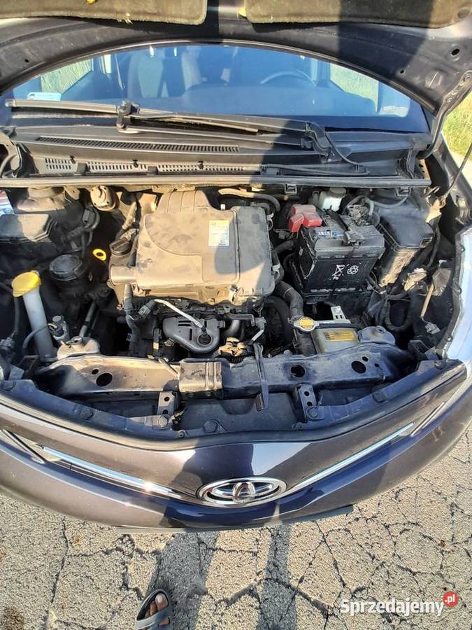 Toyota yaris 10 VVTi 2012r 188 klima 2 komplety Olkusz