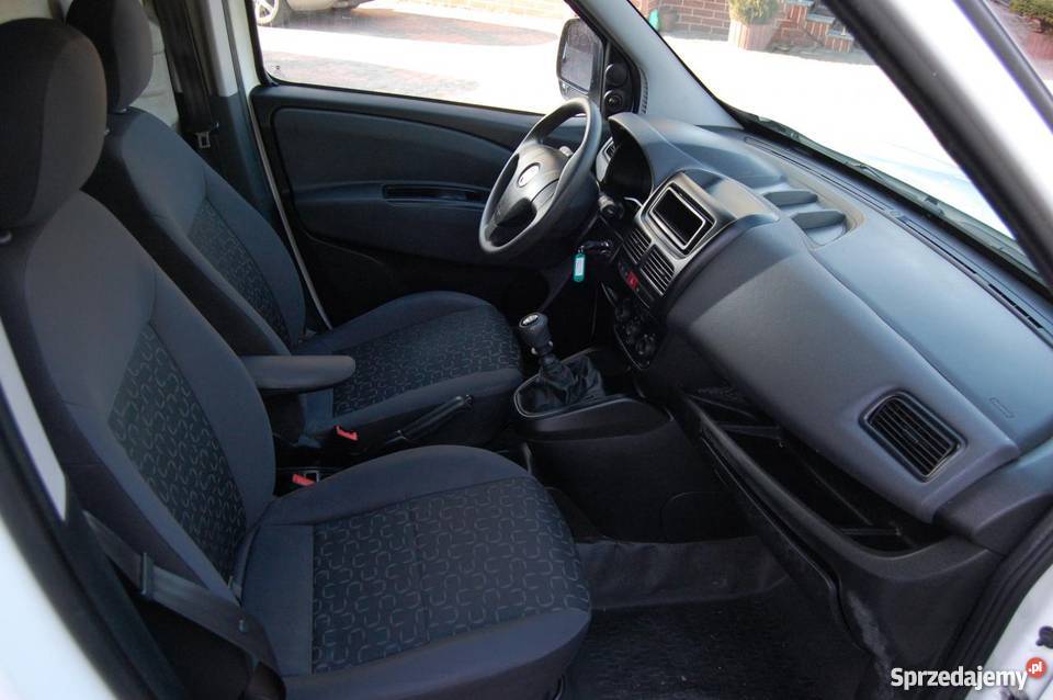 Na sprzedaż Fiat Doblo bialy ABS sprzedam