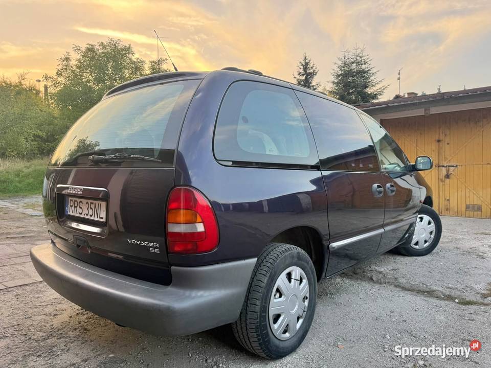 Chrysler Voyager 25 Diesel Niski Przebieg fioletowy
