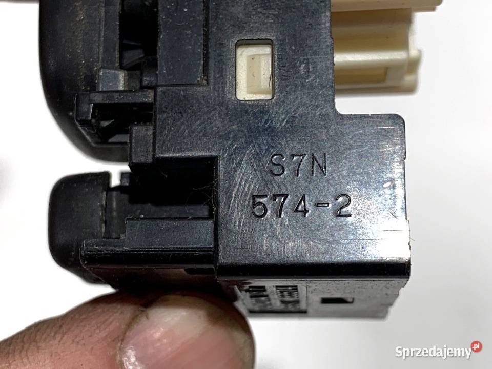 PRZEŁĄCZNIK REGULACJI LUSTEREK TOYOTA PRIUS II