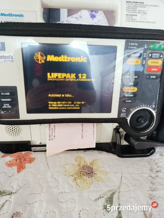 defibrylator lifepak 12