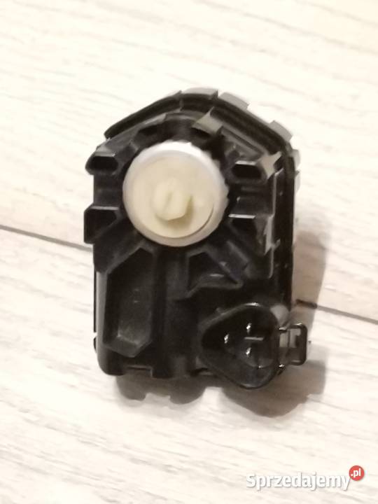 TOYOTA MAZDA NISSAN SUZUKI SILNICZEK REFLEKTORA Międzychód sprzedam