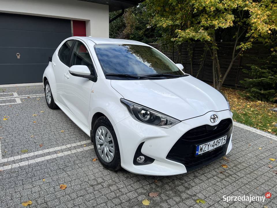 Toyota Yaris 10 benzyna 72 2021 Przebieg 21000 72KM Żyrardów