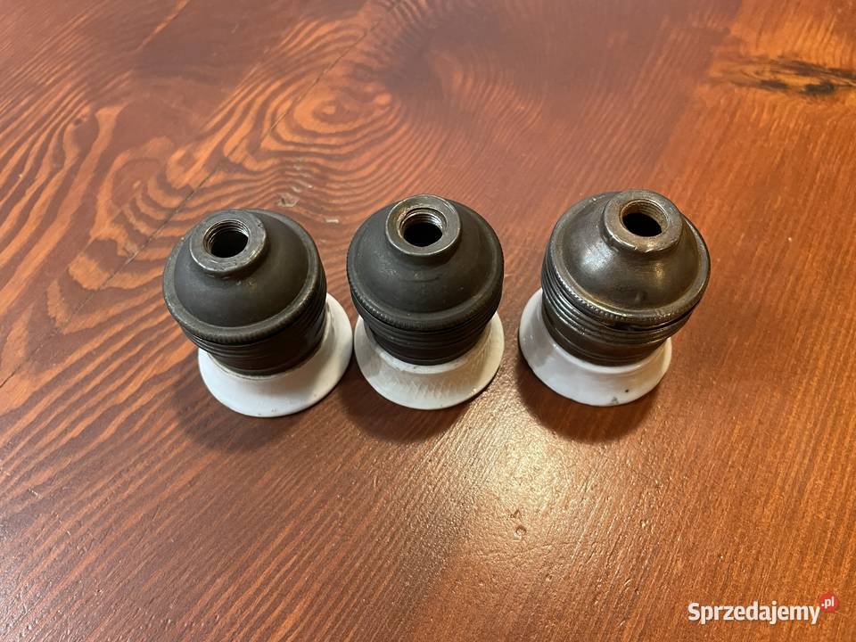 Stare oprawki stalowe z porcelanką E27 Chudów