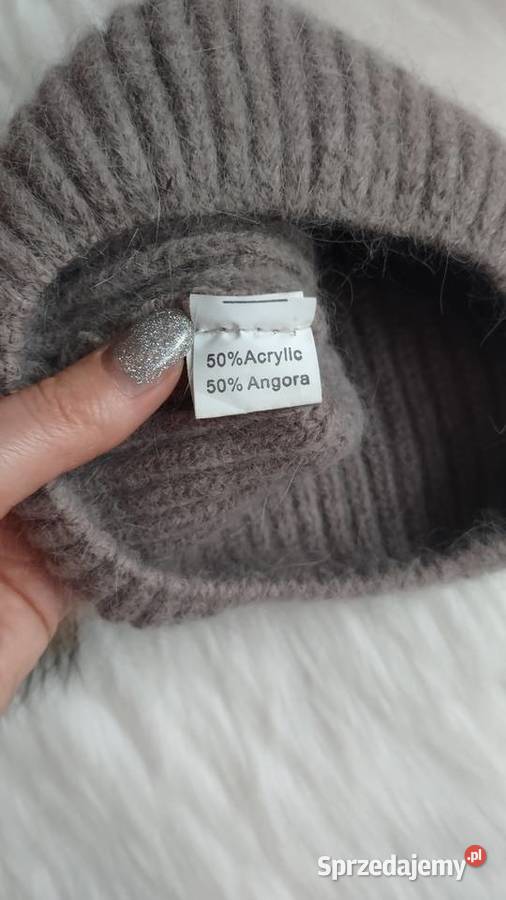 Nowa czapka z angory z pomponem beżowa małopolskie