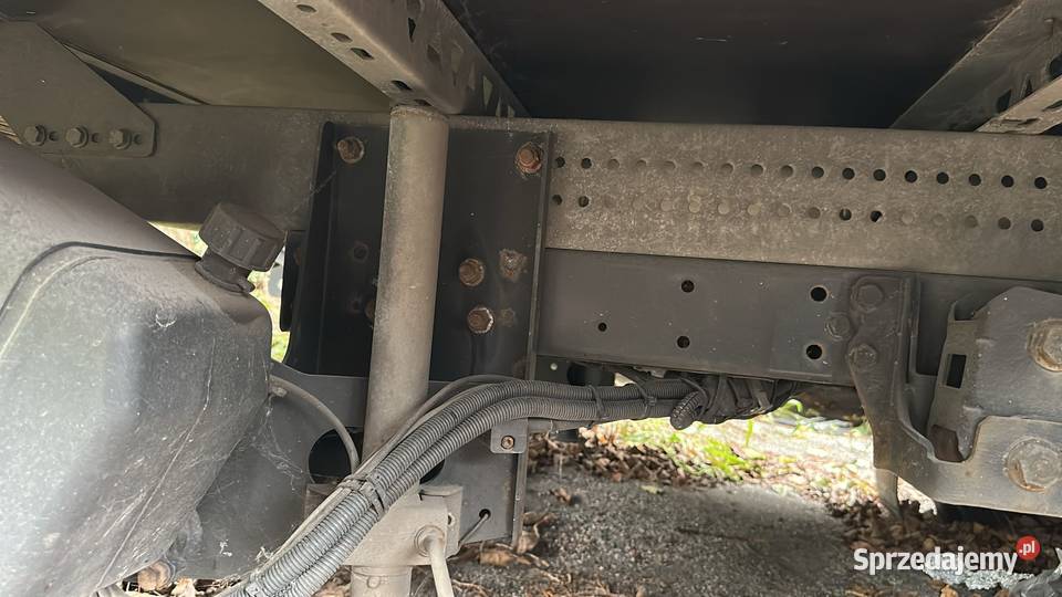 Iveco daily kontener z windą Łosiów