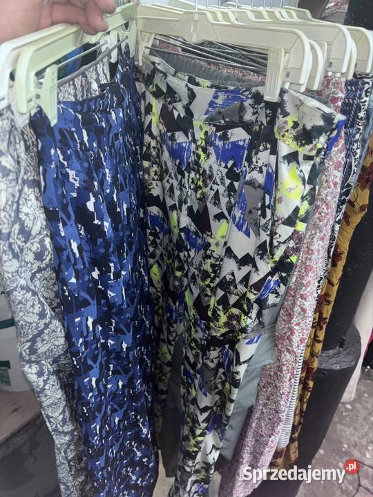 Odzież używana sortowana na różne kategorie Pozostałe wielkopolskie Turek