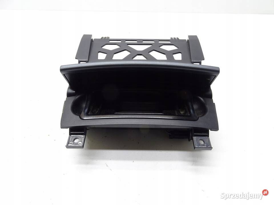 POPIELNICZKA ŚRODKOWA TUNELU AUDI A3 8P LIFT osobowe małopolskie