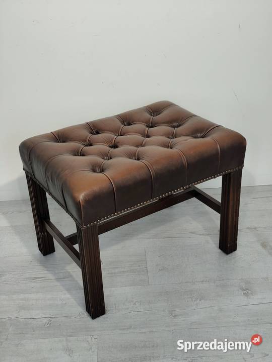 Elegancki Podnóżek Chesterfield w Stylu Poddębice
