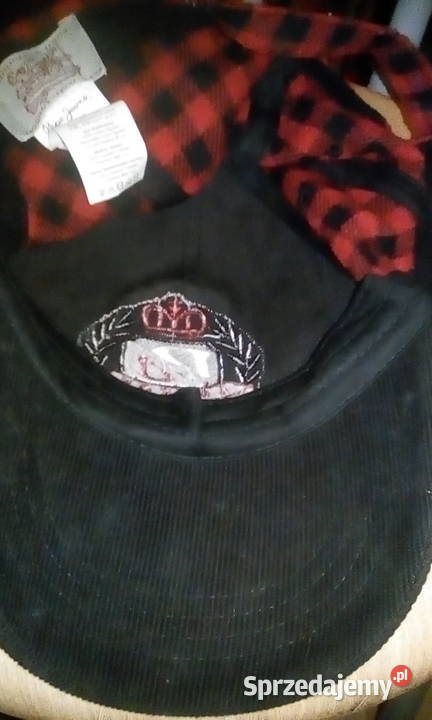 Designerska czapka z daszkiem vinted firmy Papa Zebrzydowa