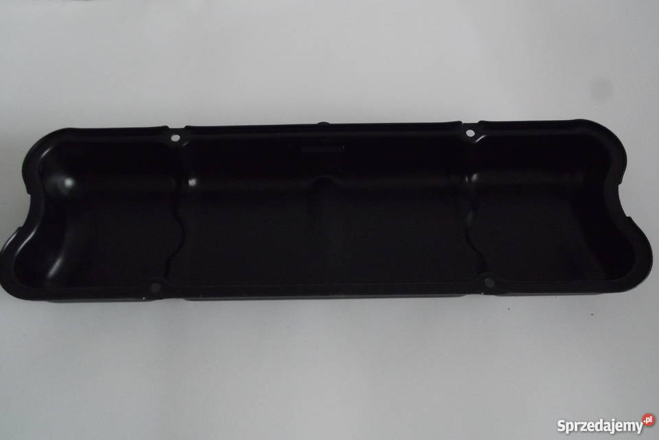 Pokrywa zaworów głowicy silnika MF 4 sprzedam