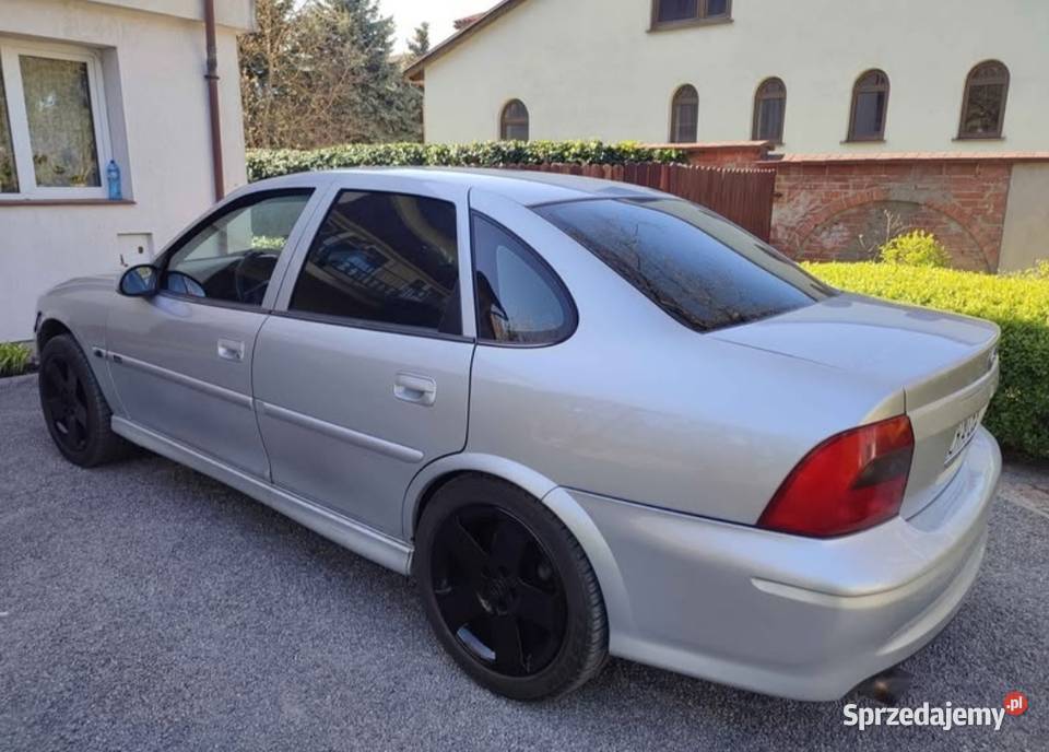 Opel Vectra B 18 116LPG 2000r stan do jazdy srebrny sprzedam