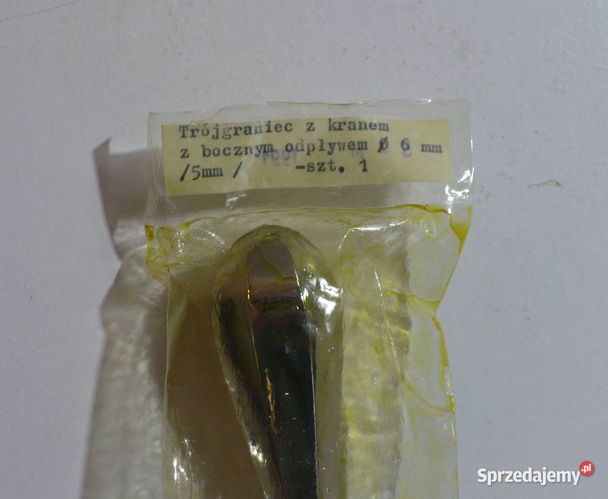 Trójgraniec z kranem z bocznym odpływem Białystok