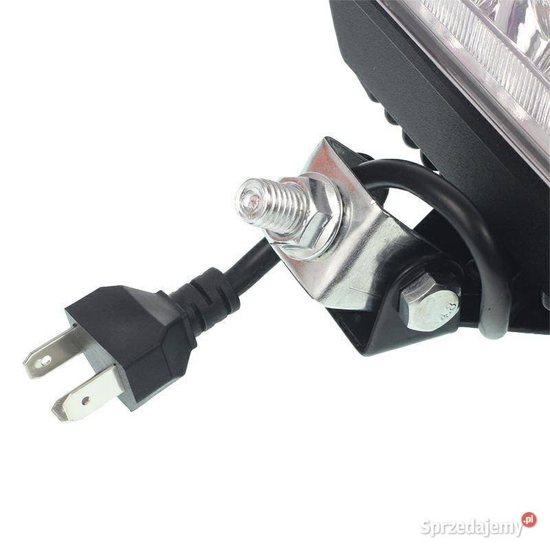 LAMPA ROBOCZA LEDOWA SZEROKA 15 LED 930V 15X3W