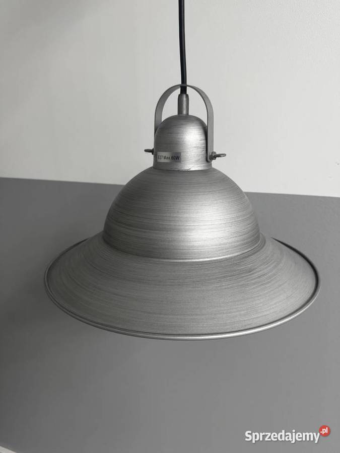Lampa sufitowa szczotkowany metal nowoczesna
